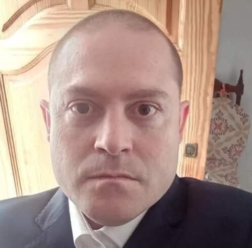 Manuel Escarabajal Villalba debuta con “un camino hacia la libertad” psicológica introspectiva