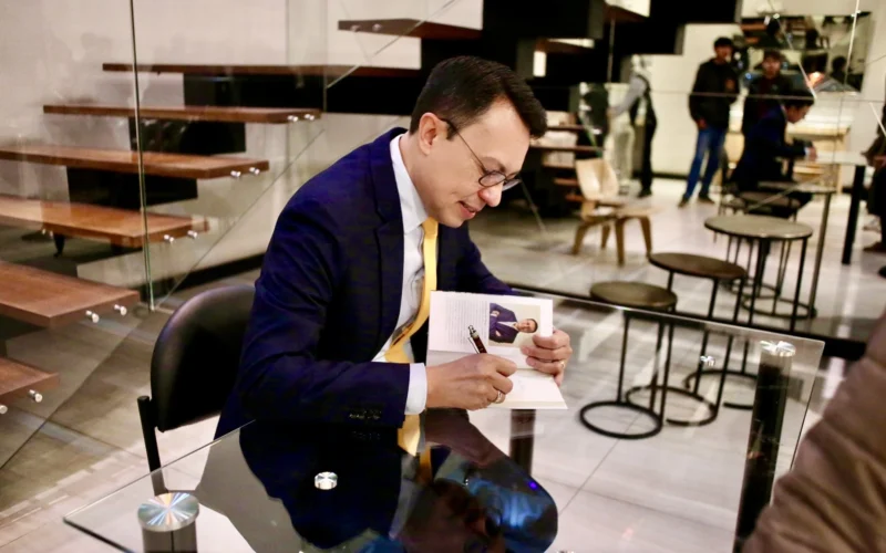 David Jaramillo Burgos consolida su propuesta sobre el amor consciente