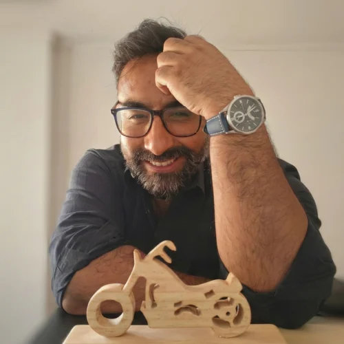 Carlos Andrés Felipe Novoa cuestiona el mito del viaje en Rodar o Morir, Quiero una Moto® Vol.2