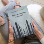 Elizabeth Chacón irrumpe con una voz desgarradora y luminosa en su debut literario