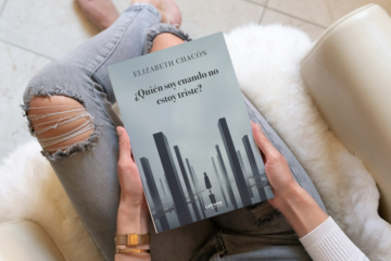 Elizabeth Chacón irrumpe con una voz desgarradora y luminosa en su debut literario