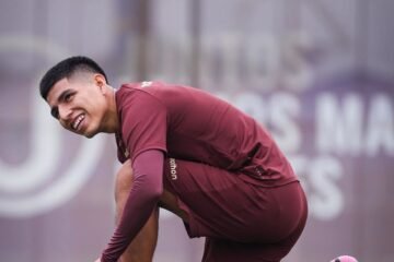 Universitario oficializó la vuelta de Piero Quispe al plantel crema