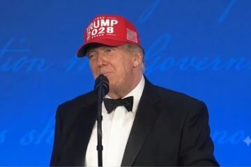 Trump vuelve a desafiar los límites y bromea con una candidatura en 2028: “Gané tres veces y lo haré de nuevo”