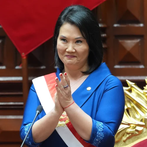 Presidenta Keiko Fujimori asumirá el mando supremo de las Fuerzas Armadas y la Policía Nacional