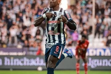 Con goles de Eryc Castillo Alianza Lima volteó el partido a Sport Huancayo ganando 2-1