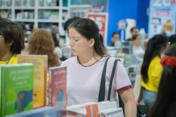 “La Noche de los Libros” en la FIL Lima 2026: librerías y editoriales ofrecerán promociones especiales solo este 28 de julio