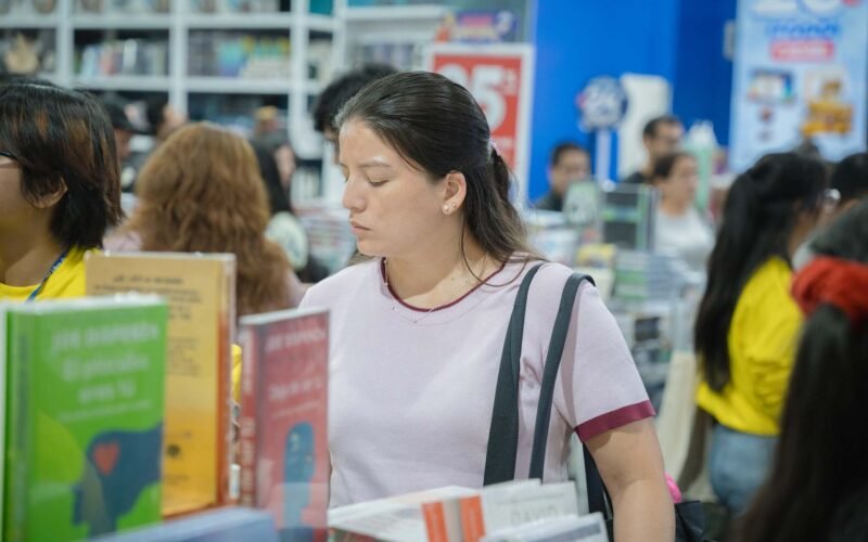 “La Noche de los Libros” en la FIL Lima 2026: librerías y editoriales ofrecerán promociones especiales solo este 28 de julio