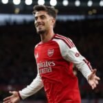 Campeón vigente Arsenal debutó con triunfo en la Premier League al golear a Coventry City 3-0
