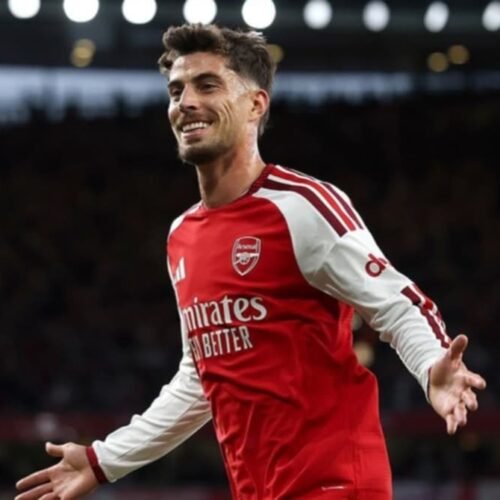 Campeón vigente Arsenal debutó con triunfo en la Premier League al golear a Coventry City 3-0