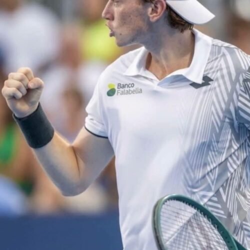 Ignacio Buse clasificó a semifinales del ATP 250 Winston-Salem al ganarle a argentino Cerúndolo 2-1