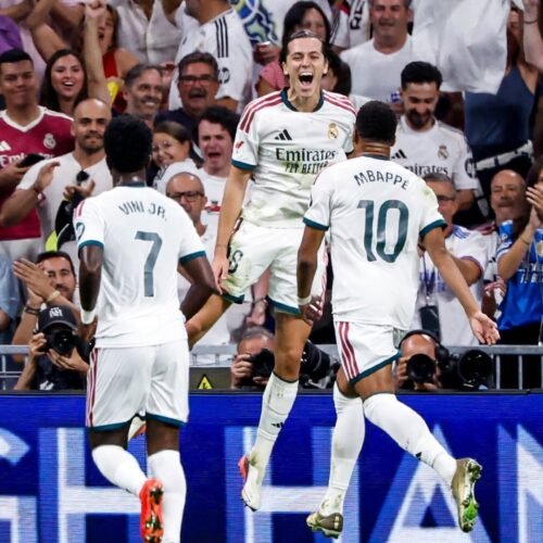 Real Madrid goleó al Rayo Vallecano 4-1 y alcanzó en la cima al Barcelona en la Liga de España